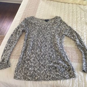 Gap sweater